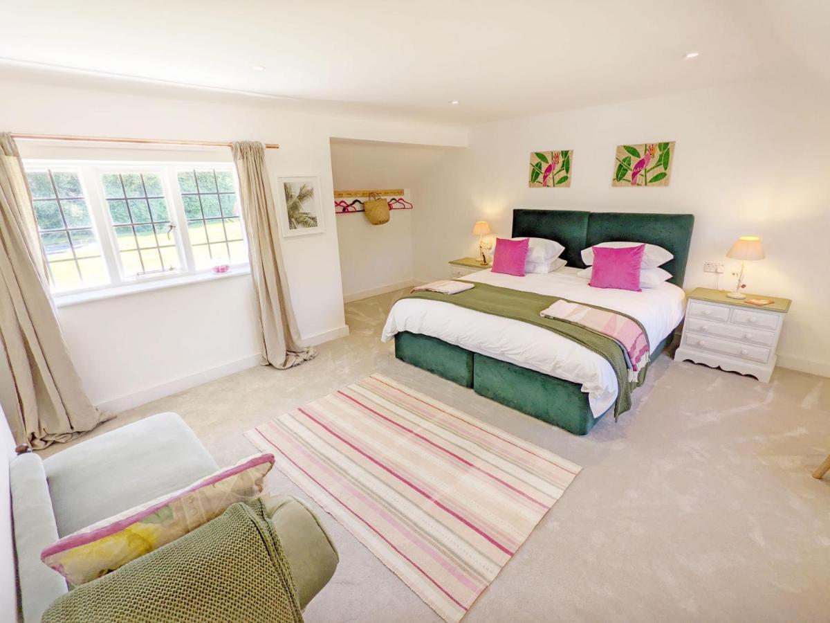 Priory Coach House - Church Norton เซลซี ภายนอก รูปภาพ