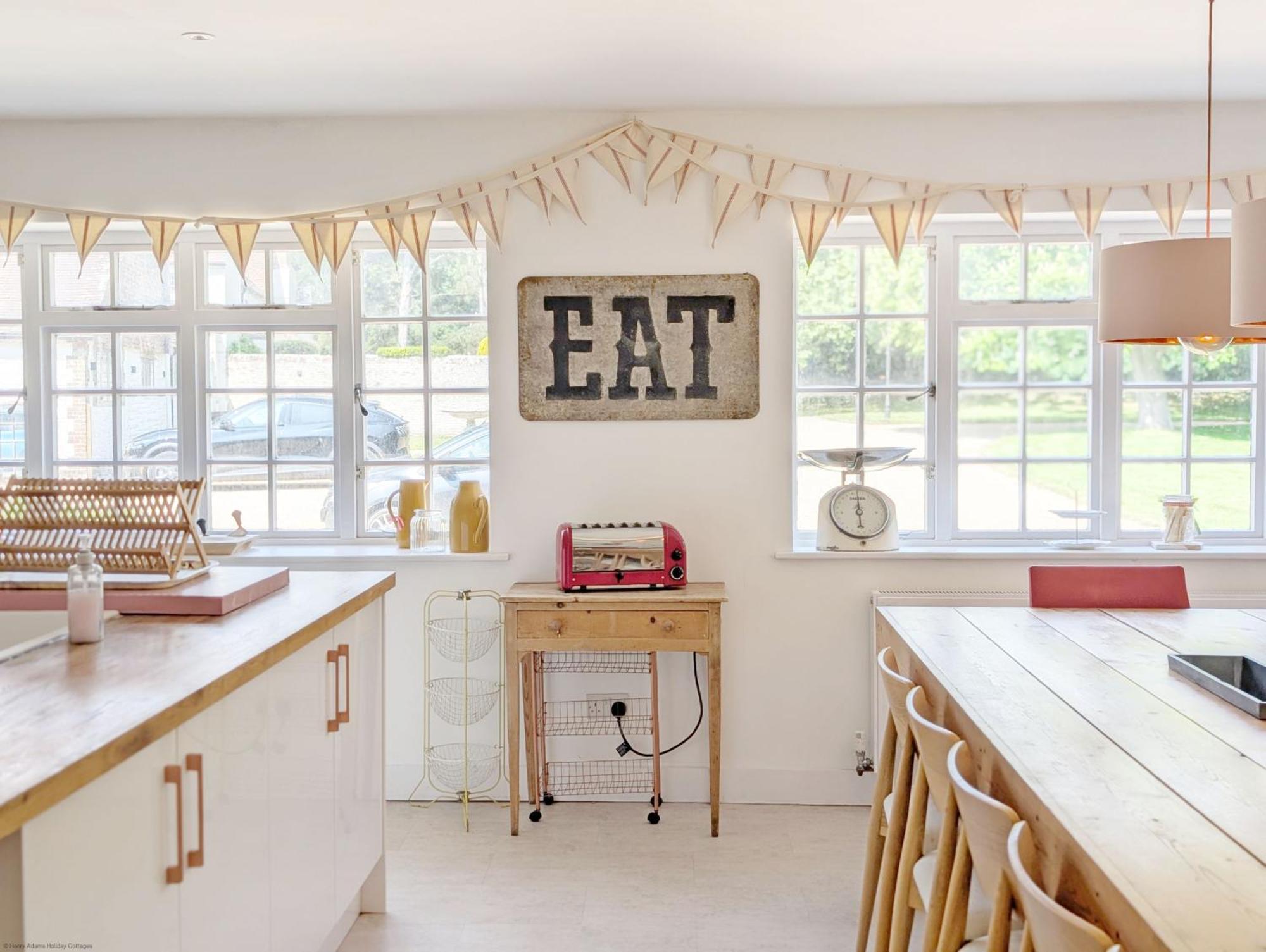 Priory Coach House - Church Norton เซลซี ภายนอก รูปภาพ