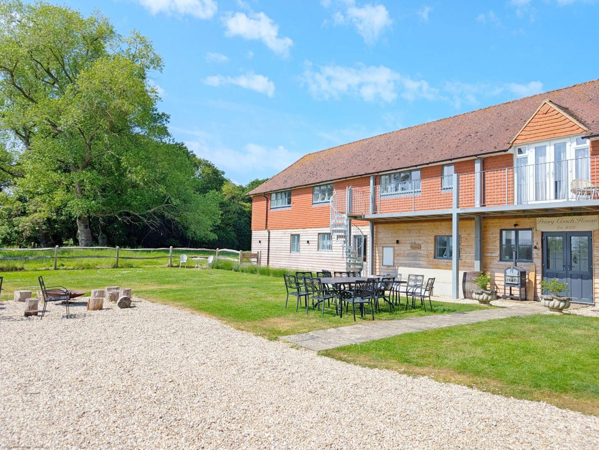 Priory Coach House - Church Norton เซลซี ภายนอก รูปภาพ